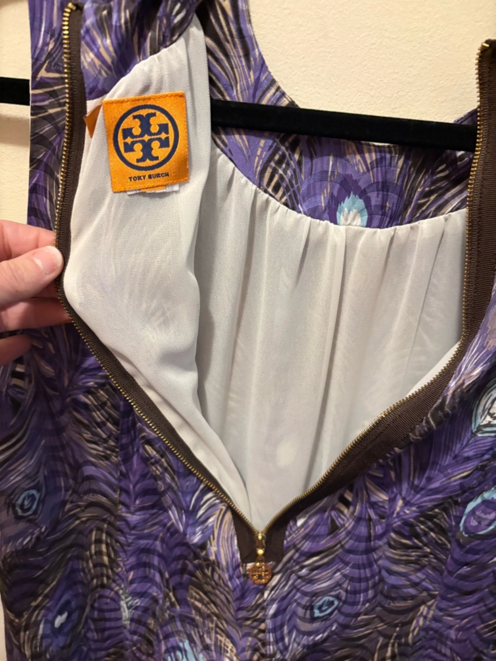 Tory Burch peacock silk blouse lined‎ Ptp 19” - Picture 8 of 8
